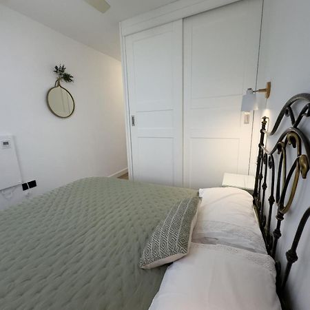 La Tortuga I, Encantador Apartamento Con Garaje En Primera Linea De Playa Tarifa Bagian luar foto