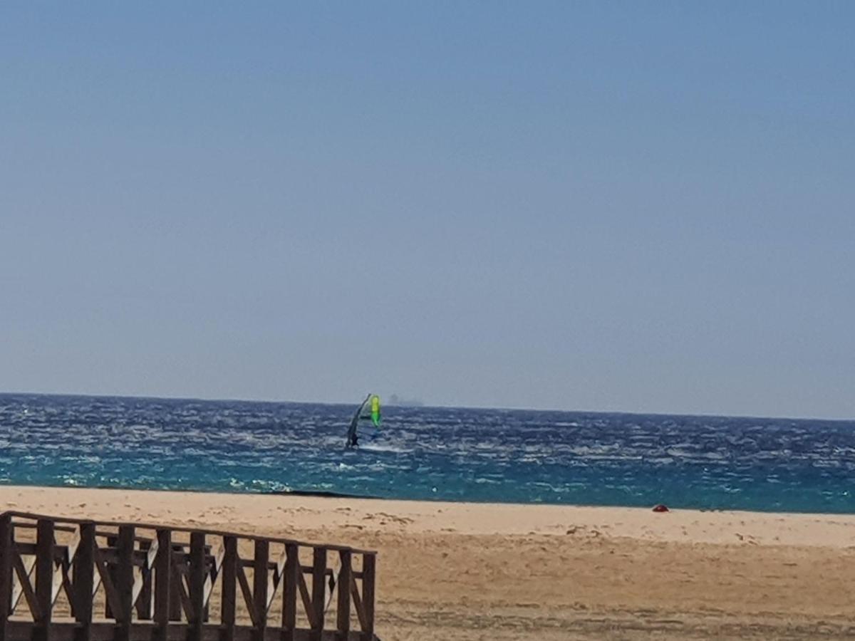 La Tortuga I, Encantador Apartamento Con Garaje En Primera Linea De Playa Tarifa Bagian luar foto