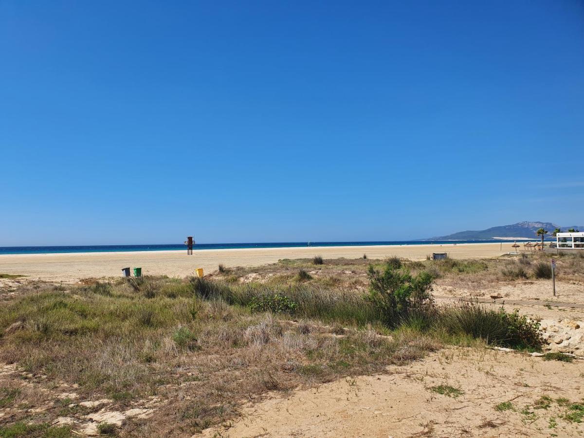 La Tortuga I, Encantador Apartamento Con Garaje En Primera Linea De Playa Tarifa Bagian luar foto